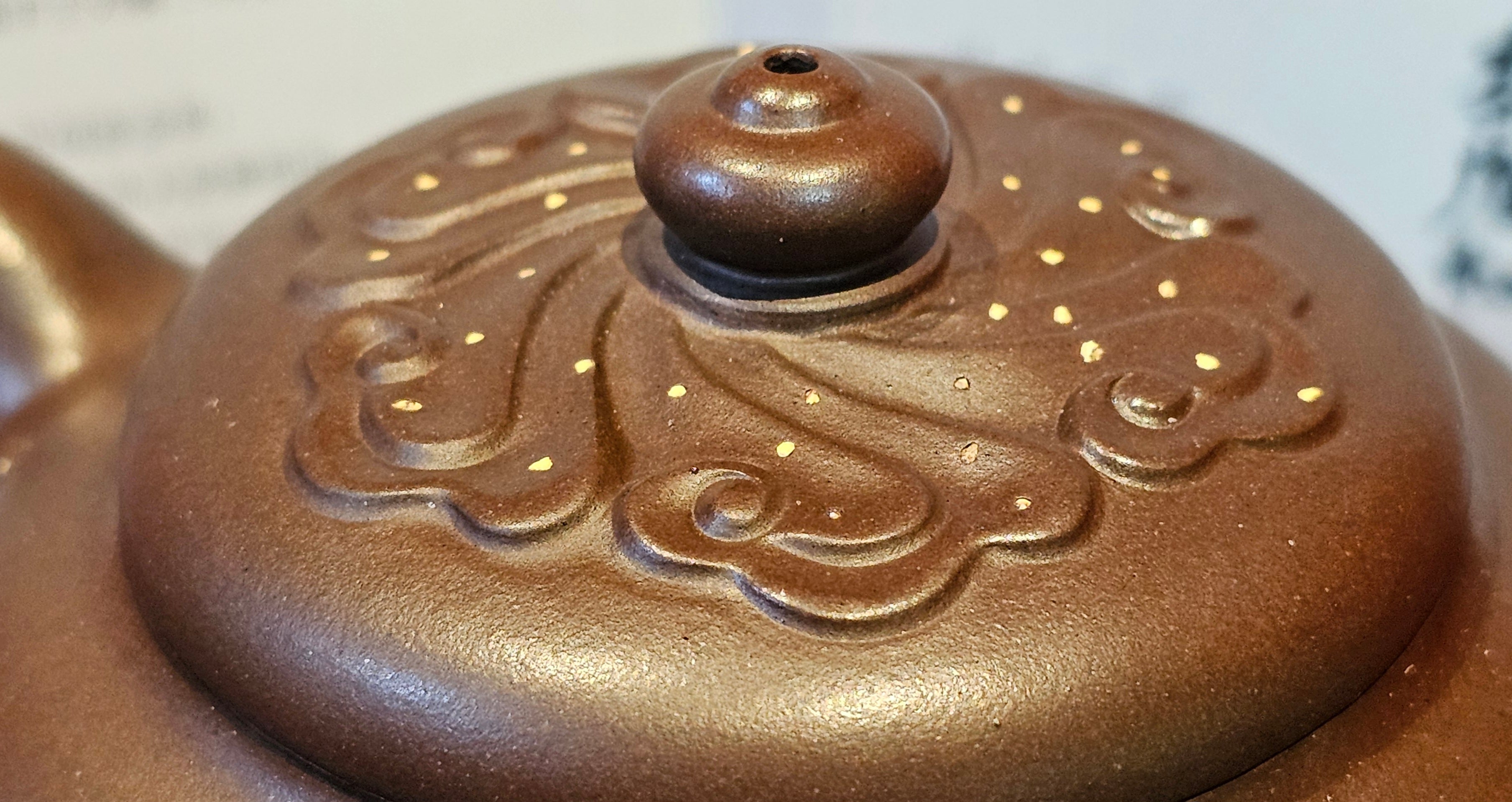 《禅莲宝瓶》"Chan Lian Bao Ping", 215.9ml, High Fired ~ Gao Wen Zi Ni, Ornate Ru Yi Motif Clay Sculpting! with Gold Appliqué! ~ Brand New Design & Crafted by L3A Consummate Master Artist Li Yan Ru ~ Congrats to Mr J.G.! 1235hrs 29th Nov, New Orleans! LA!