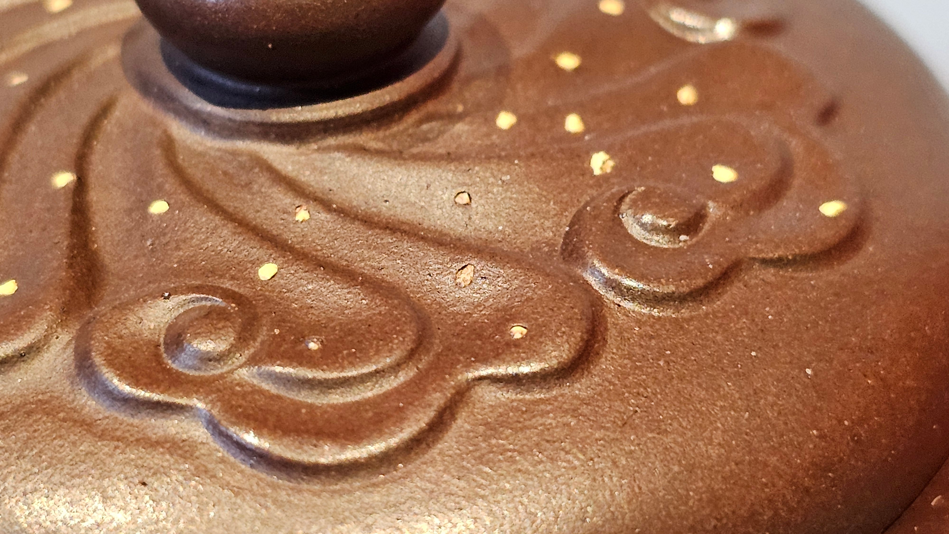 《禅莲宝瓶》"Chan Lian Bao Ping", 215.9ml, High Fired ~ Gao Wen Zi Ni, Ornate Ru Yi Motif Clay Sculpting! with Gold Appliqué! ~ Brand New Design & Crafted by L3A Consummate Master Artist Li Yan Ru ~ Congrats to Mr J.G.! 1235hrs 29th Nov, New Orleans! LA!