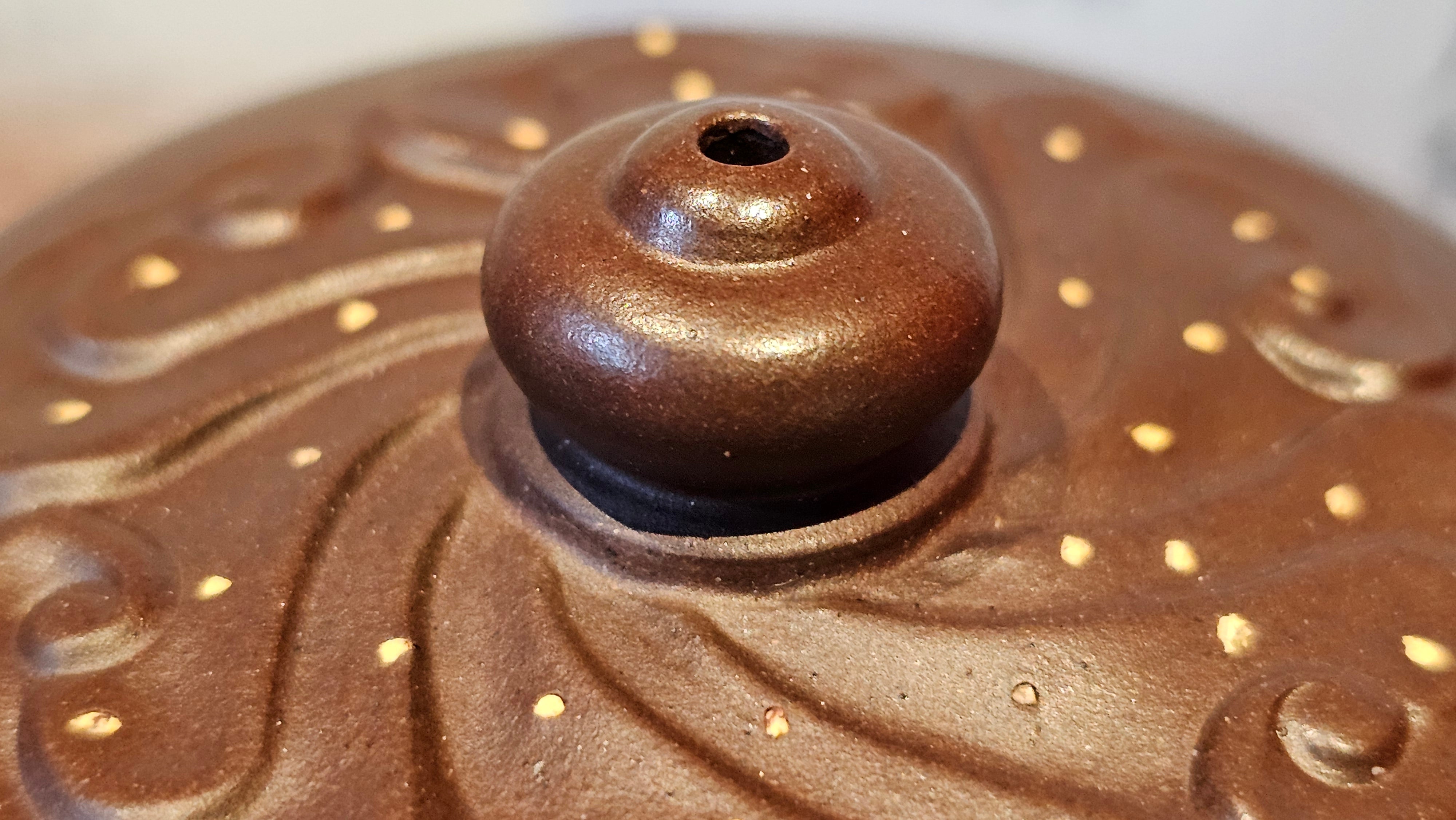 《禅莲宝瓶》"Chan Lian Bao Ping", 215.9ml, High Fired ~ Gao Wen Zi Ni, Ornate Ru Yi Motif Clay Sculpting! with Gold Appliqué! ~ Brand New Design & Crafted by L3A Consummate Master Artist Li Yan Ru ~ Congrats to Mr J.G.! 1235hrs 29th Nov, New Orleans! LA!