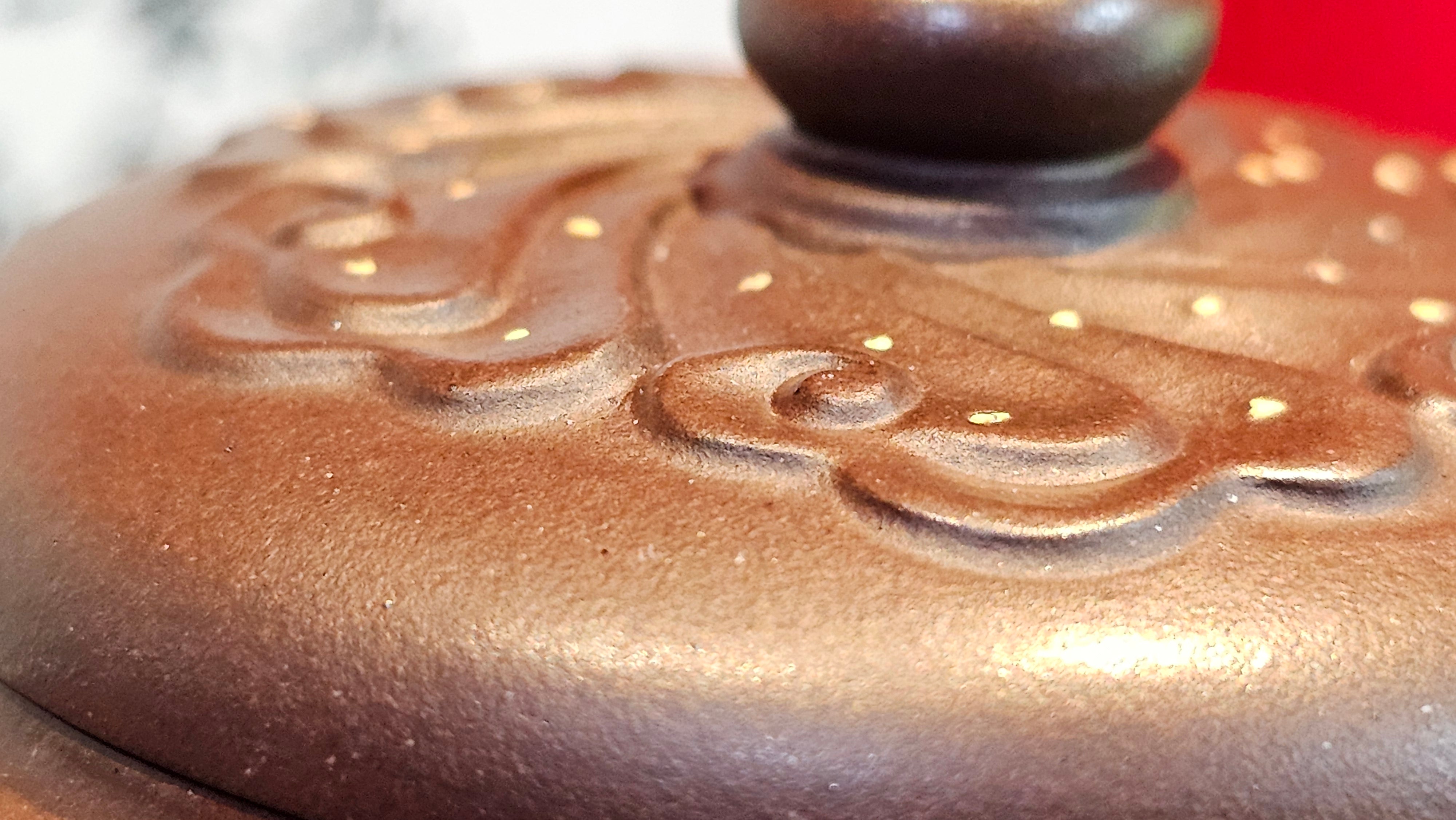 《禅莲宝瓶》"Chan Lian Bao Ping", 215.9ml, High Fired ~ Gao Wen Zi Ni, Ornate Ru Yi Motif Clay Sculpting! with Gold Appliqué! ~ Brand New Design & Crafted by L3A Consummate Master Artist Li Yan Ru ~ Congrats to Mr J.G.! 1235hrs 29th Nov, New Orleans! LA!