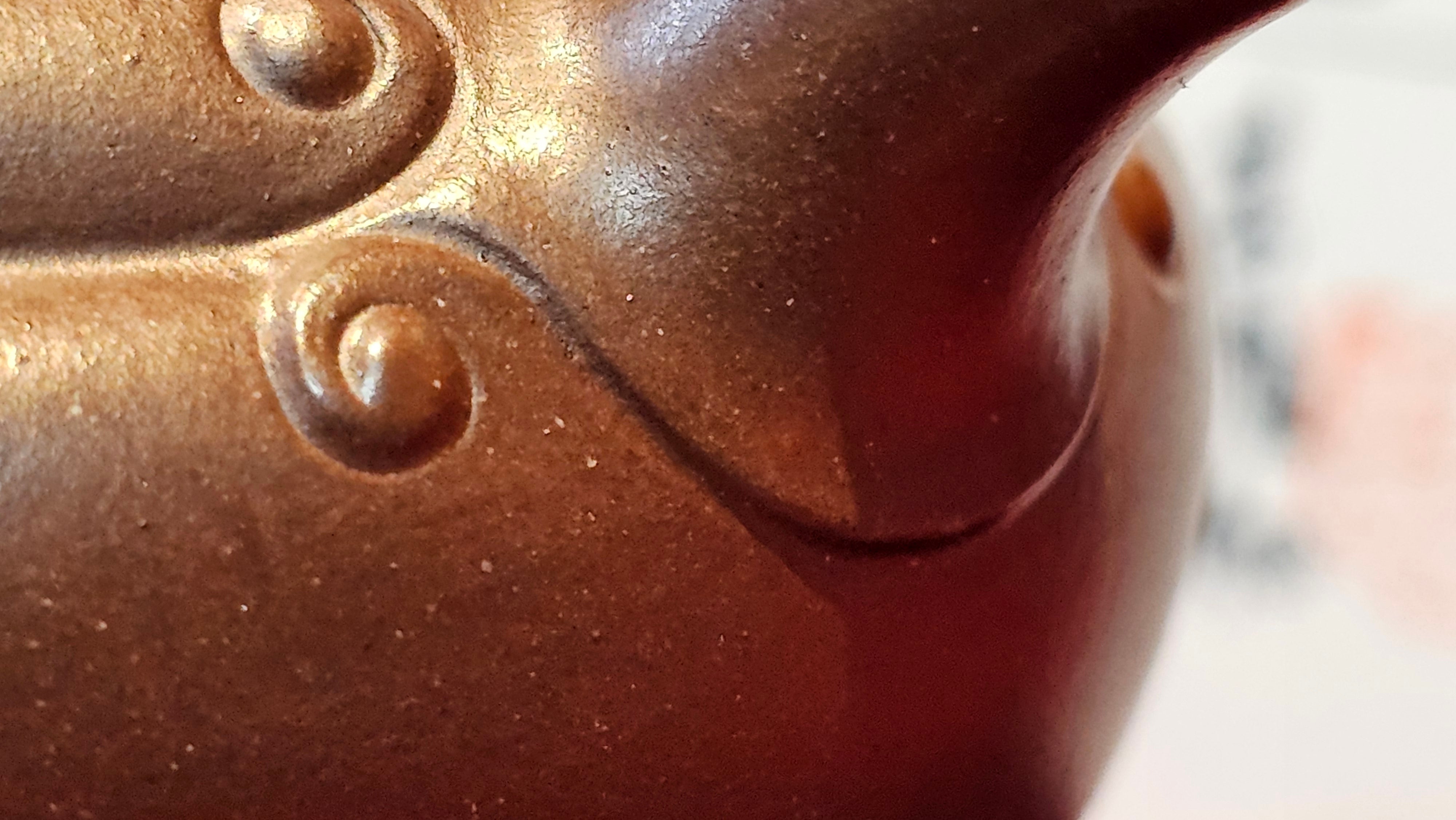 《禅莲宝瓶》"Chan Lian Bao Ping", 215.9ml, High Fired ~ Gao Wen Zi Ni, Ornate Ru Yi Motif Clay Sculpting! with Gold Appliqué! ~ Brand New Design & Crafted by L3A Consummate Master Artist Li Yan Ru ~ Congrats to Mr J.G.! 1235hrs 29th Nov, New Orleans! LA!