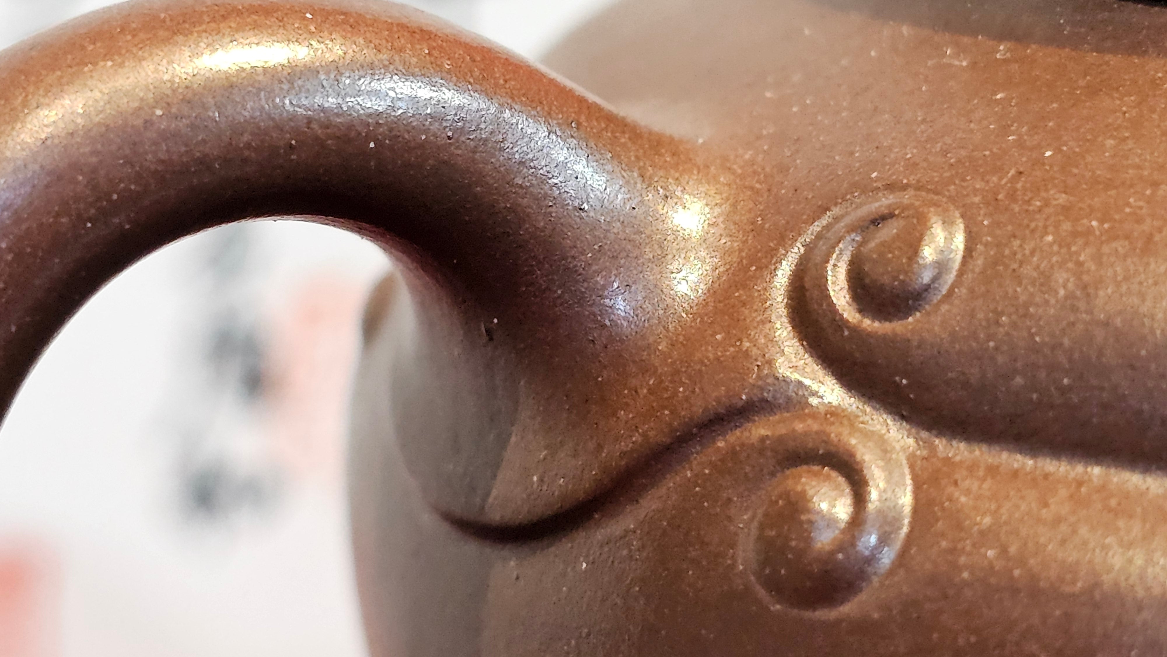 《禅莲宝瓶》"Chan Lian Bao Ping", 215.9ml, High Fired ~ Gao Wen Zi Ni, Ornate Ru Yi Motif Clay Sculpting! with Gold Appliqué! ~ Brand New Design & Crafted by L3A Consummate Master Artist Li Yan Ru ~ Congrats to Mr J.G.! 1235hrs 29th Nov, New Orleans! LA!