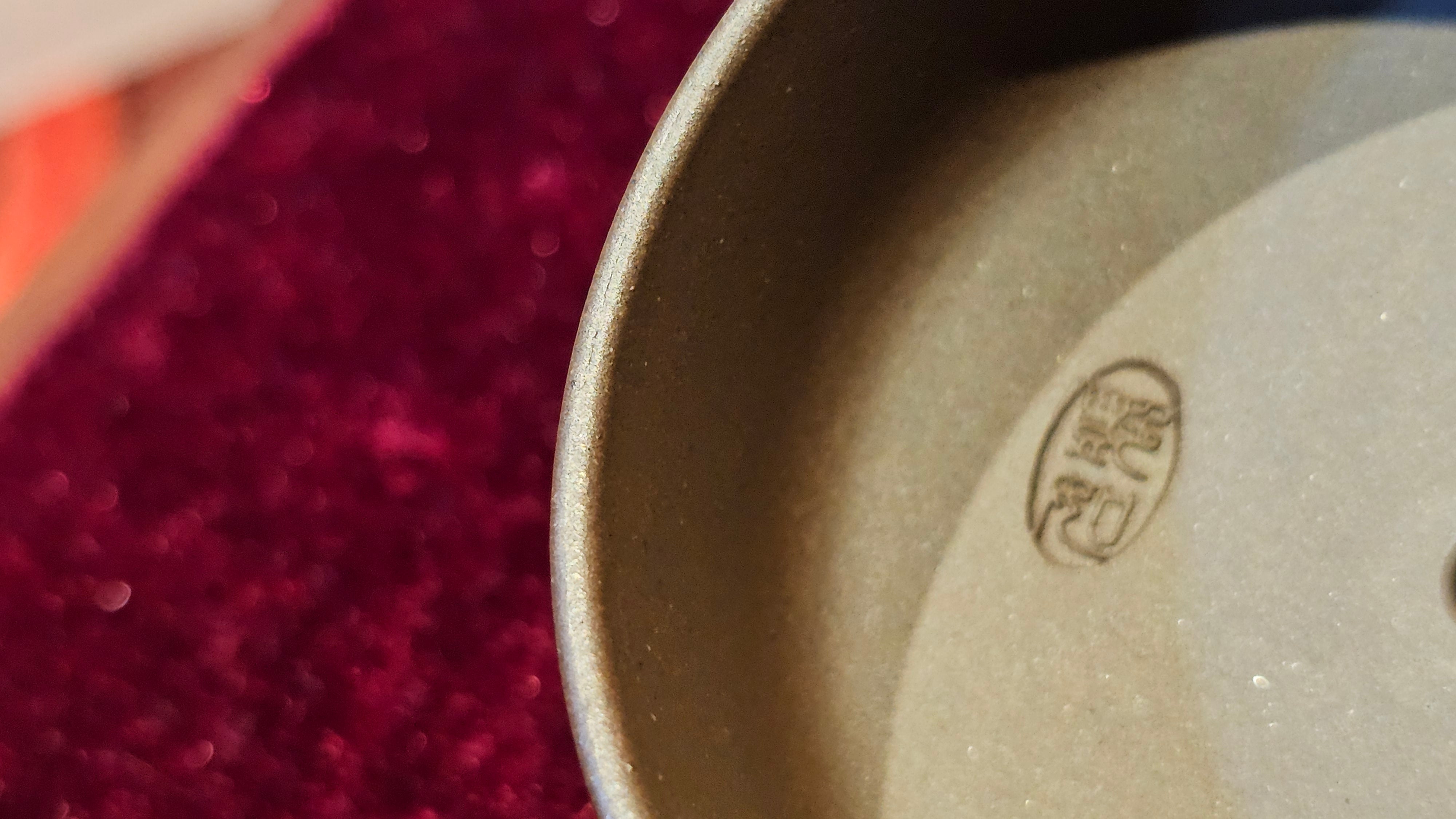 《禅莲宝瓶》"Chan Lian Bao Ping", 215.9ml, High Fired ~ Gao Wen Zi Ni, Ornate Ru Yi Motif Clay Sculpting! with Gold Appliqué! ~ Brand New Design & Crafted by L3A Consummate Master Artist Li Yan Ru ~ Congrats to Mr J.G.! 1235hrs 29th Nov, New Orleans! LA!