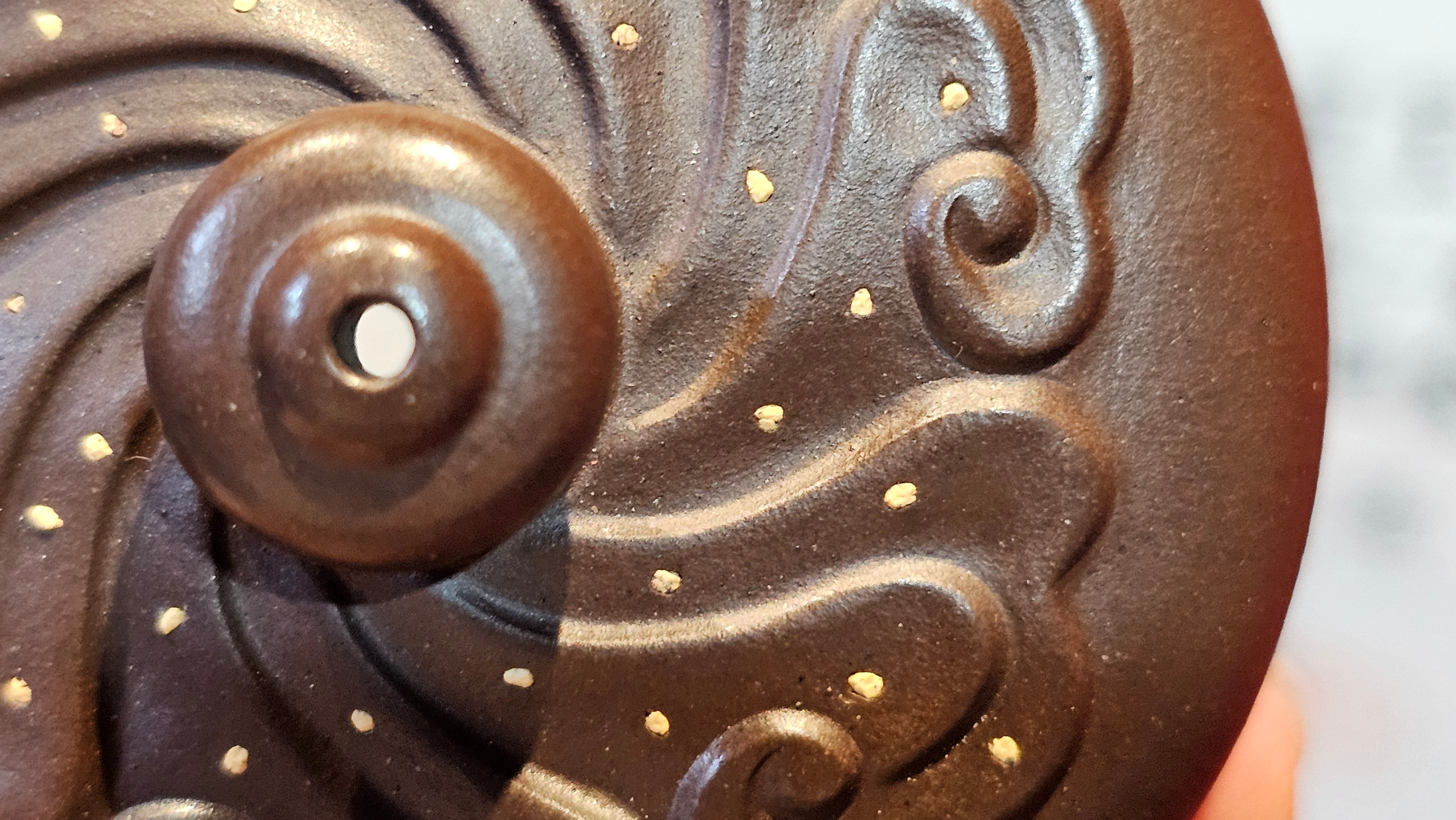 《禅莲宝瓶》"Chan Lian Bao Ping", 215.9ml, High Fired ~ Gao Wen Zi Ni, Ornate Ru Yi Motif Clay Sculpting! with Gold Appliqué! ~ Brand New Design & Crafted by L3A Consummate Master Artist Li Yan Ru ~ Congrats to Mr J.G.! 1235hrs 29th Nov, New Orleans! LA!