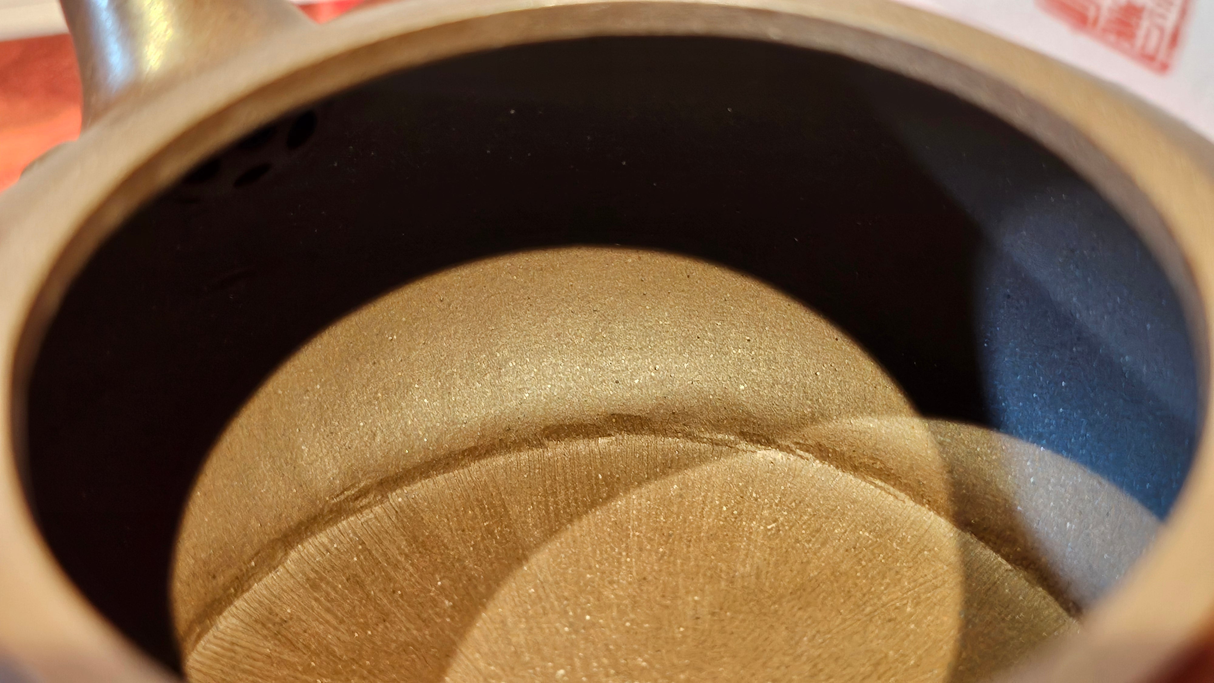 《禅莲宝瓶》"Chan Lian Bao Ping", 215.9ml, High Fired ~ Gao Wen Zi Ni, Ornate Ru Yi Motif Clay Sculpting! with Gold Appliqué! ~ Brand New Design & Crafted by L3A Consummate Master Artist Li Yan Ru ~ Congrats to Mr J.G.! 1235hrs 29th Nov, New Orleans! LA!