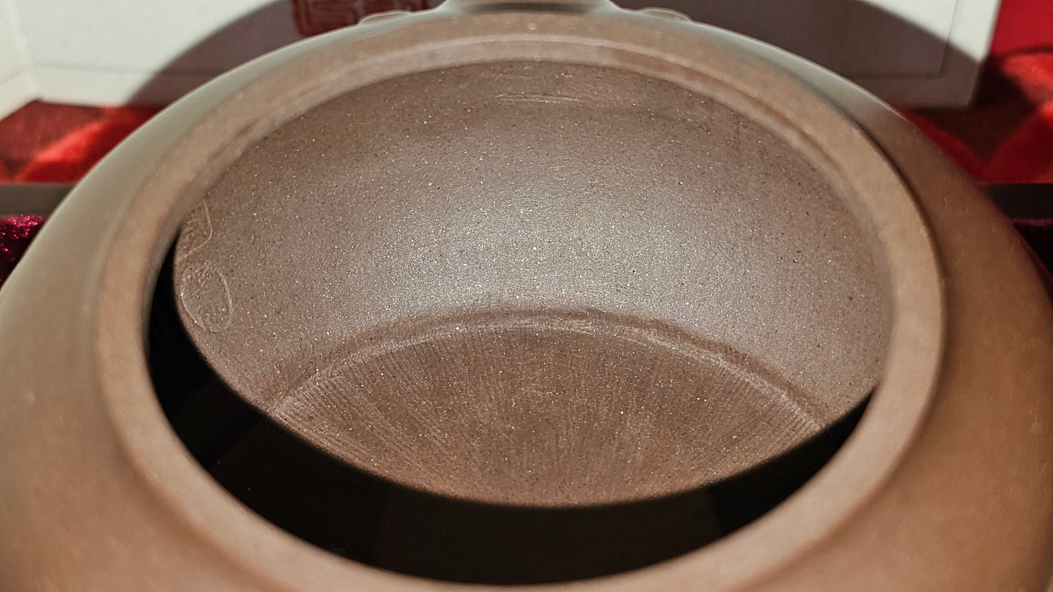 《禅莲宝瓶》"Chan Lian Bao Ping", 215.9ml, High Fired ~ Gao Wen Zi Ni, Ornate Ru Yi Motif Clay Sculpting! with Gold Appliqué! ~ Brand New Design & Crafted by L3A Consummate Master Artist Li Yan Ru ~ Congrats to Mr J.G.! 1235hrs 29th Nov, New Orleans! LA!