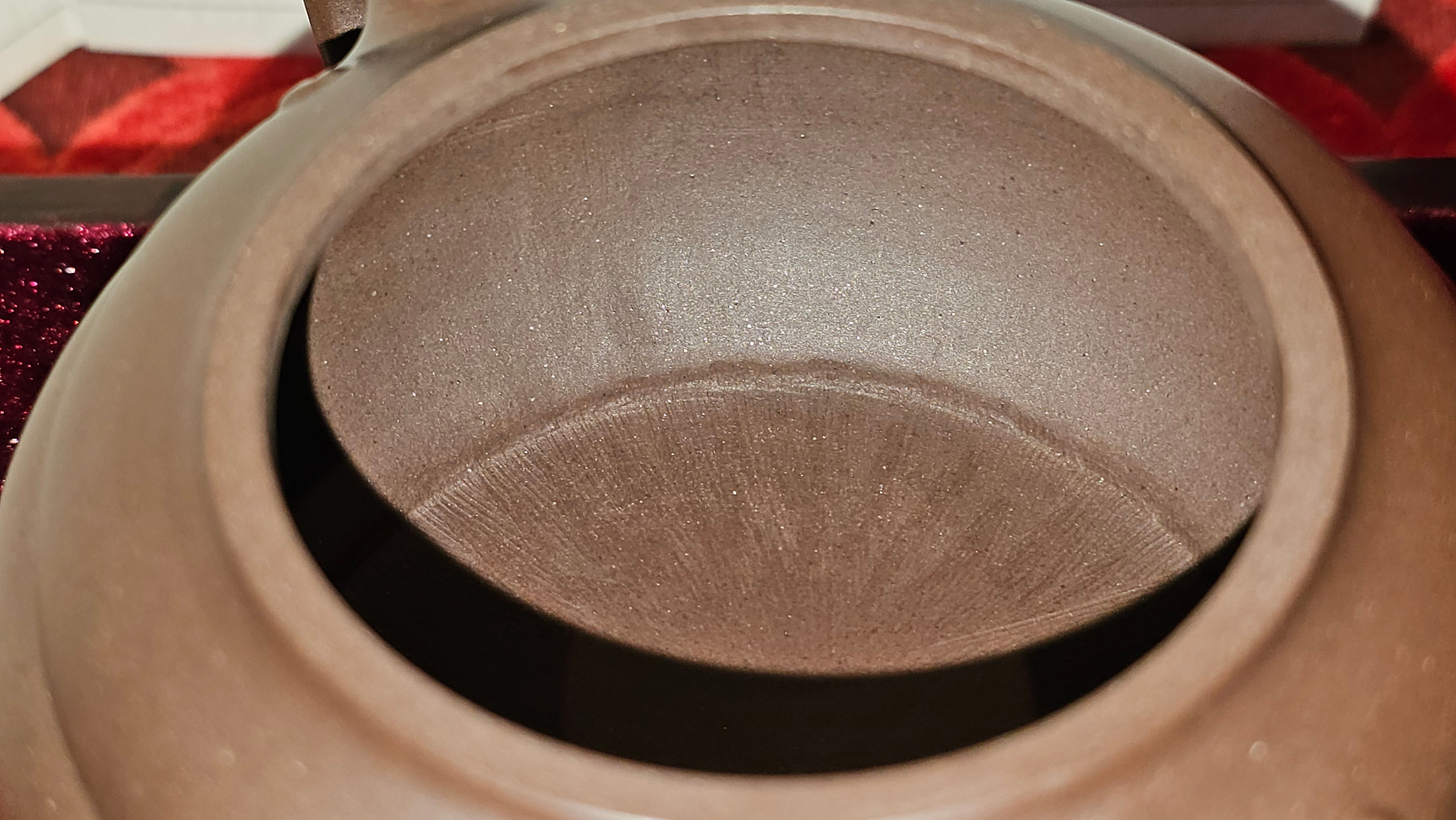 《禅莲宝瓶》"Chan Lian Bao Ping", 215.9ml, High Fired ~ Gao Wen Zi Ni, Ornate Ru Yi Motif Clay Sculpting! with Gold Appliqué! ~ Brand New Design & Crafted by L3A Consummate Master Artist Li Yan Ru ~ Congrats to Mr J.G.! 1235hrs 29th Nov, New Orleans! LA!