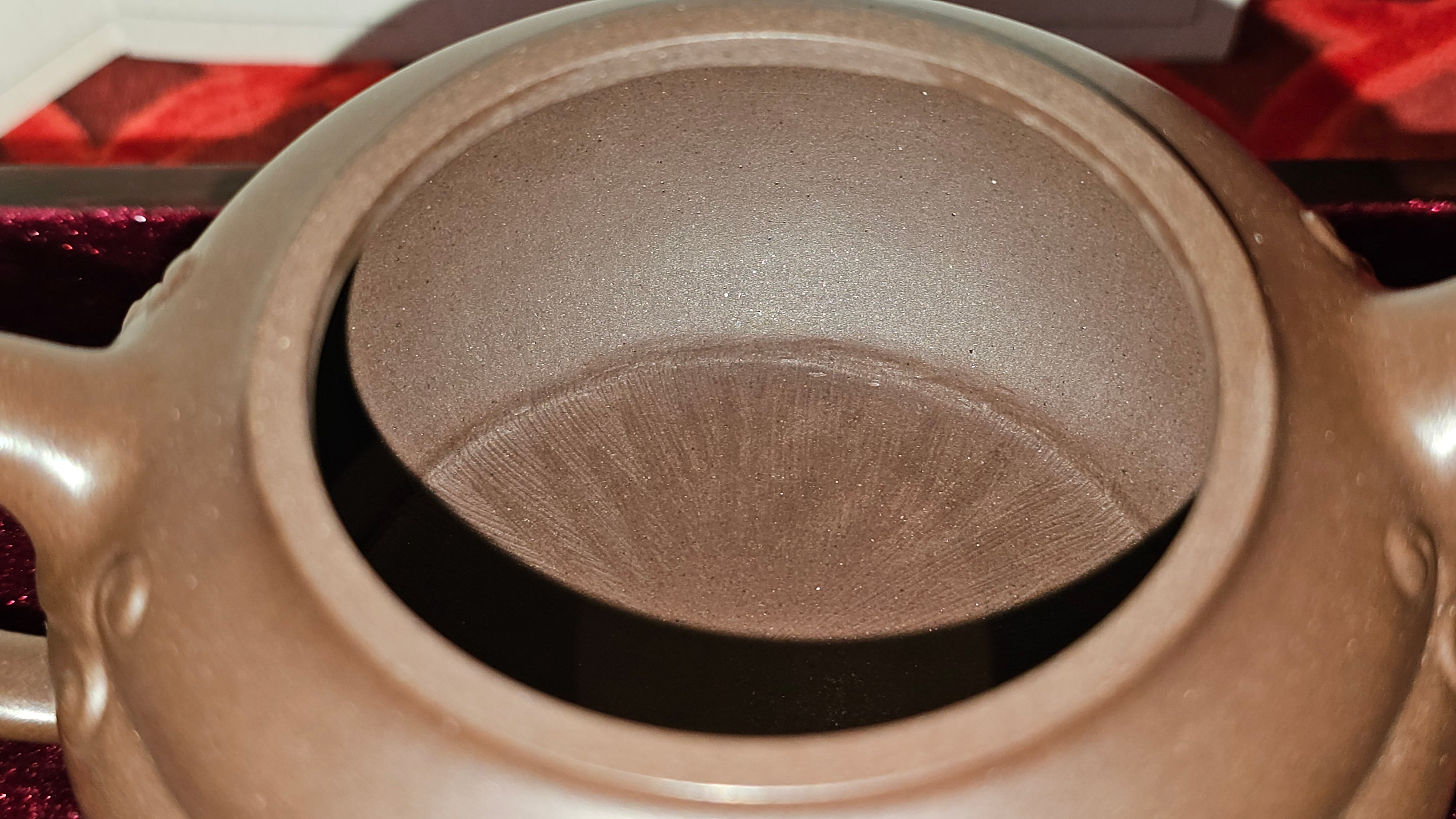 《禅莲宝瓶》"Chan Lian Bao Ping", 215.9ml, High Fired ~ Gao Wen Zi Ni, Ornate Ru Yi Motif Clay Sculpting! with Gold Appliqué! ~ Brand New Design & Crafted by L3A Consummate Master Artist Li Yan Ru ~ Congrats to Mr J.G.! 1235hrs 29th Nov, New Orleans! LA!