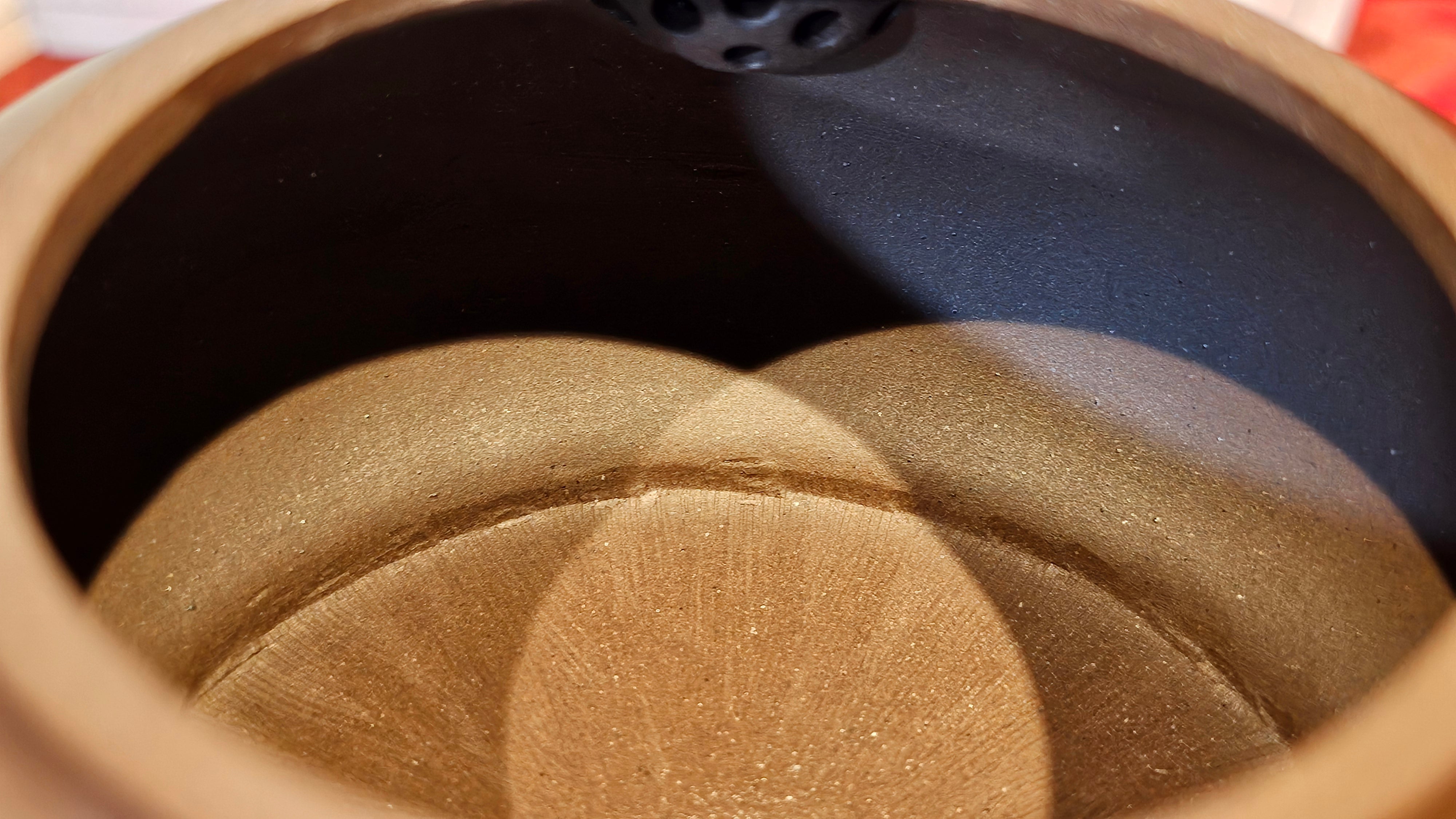 《禅莲宝瓶》"Chan Lian Bao Ping", 215.9ml, High Fired ~ Gao Wen Zi Ni, Ornate Ru Yi Motif Clay Sculpting! with Gold Appliqué! ~ Brand New Design & Crafted by L3A Consummate Master Artist Li Yan Ru ~ Congrats to Mr J.G.! 1235hrs 29th Nov, New Orleans! LA!