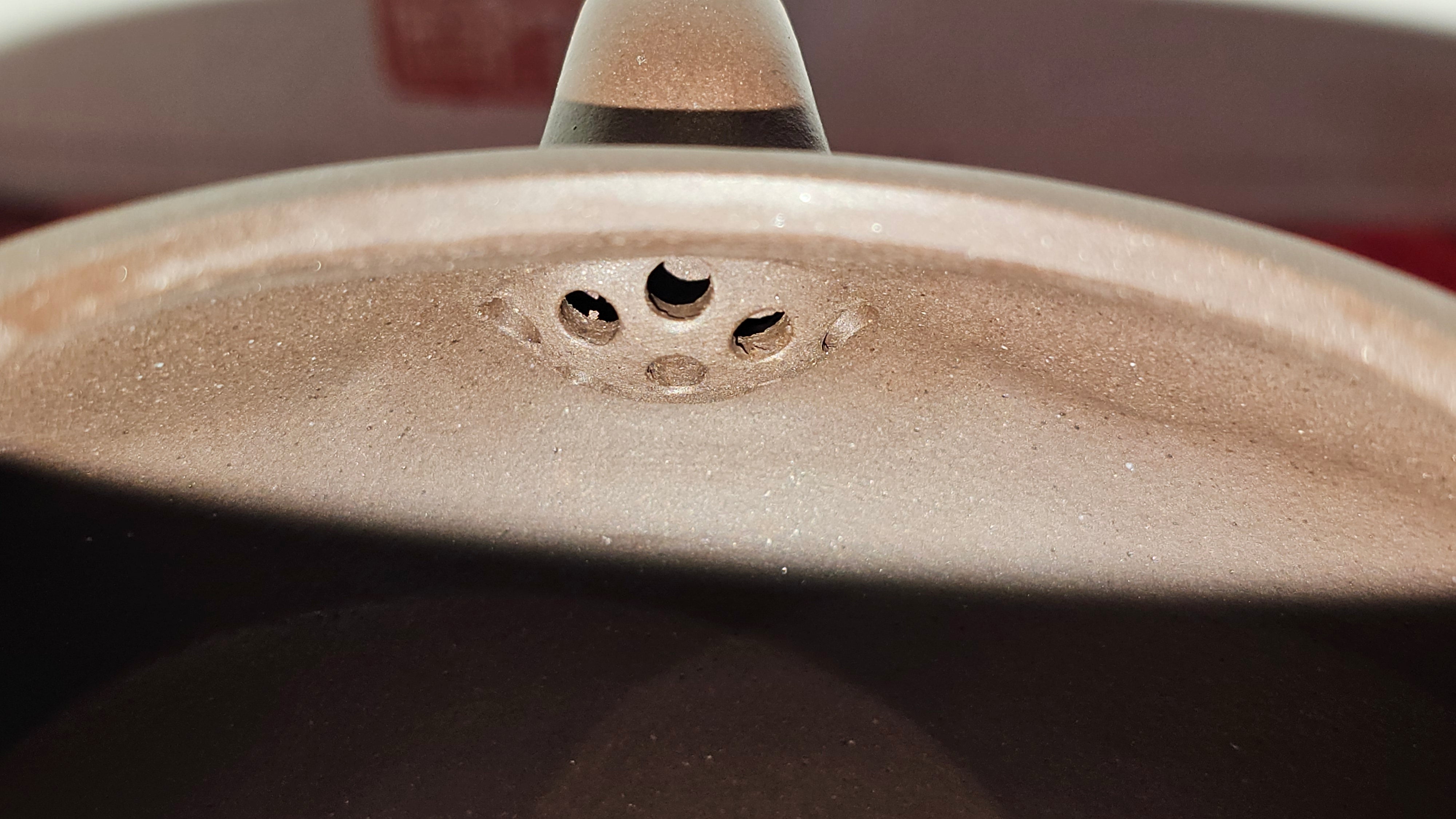 《禅莲宝瓶》"Chan Lian Bao Ping", 215.9ml, High Fired ~ Gao Wen Zi Ni, Ornate Ru Yi Motif Clay Sculpting! with Gold Appliqué! ~ Brand New Design & Crafted by L3A Consummate Master Artist Li Yan Ru ~ Congrats to Mr J.G.! 1235hrs 29th Nov, New Orleans! LA!