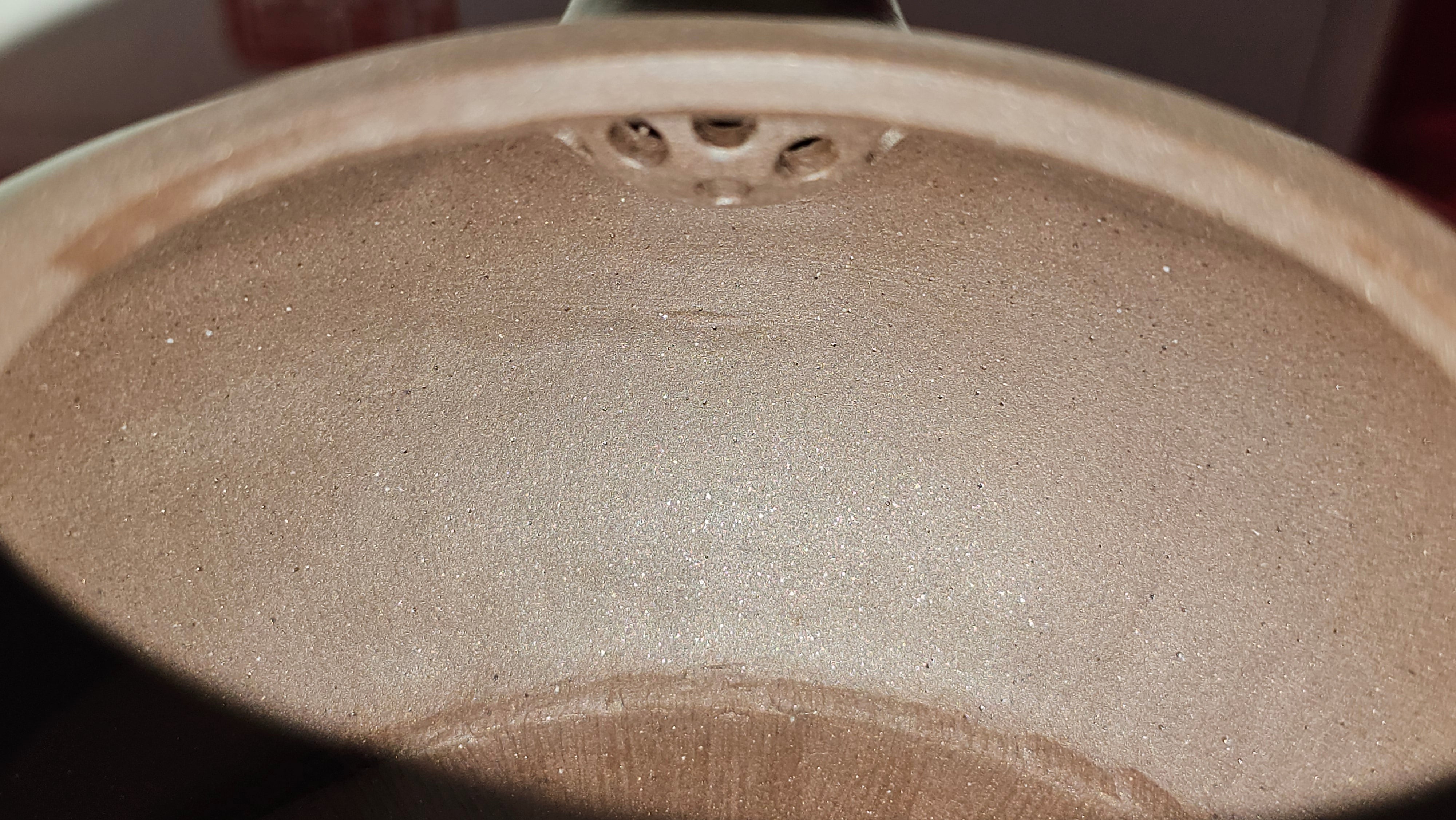 《禅莲宝瓶》"Chan Lian Bao Ping", 215.9ml, High Fired ~ Gao Wen Zi Ni, Ornate Ru Yi Motif Clay Sculpting! with Gold Appliqué! ~ Brand New Design & Crafted by L3A Consummate Master Artist Li Yan Ru ~ Congrats to Mr J.G.! 1235hrs 29th Nov, New Orleans! LA!