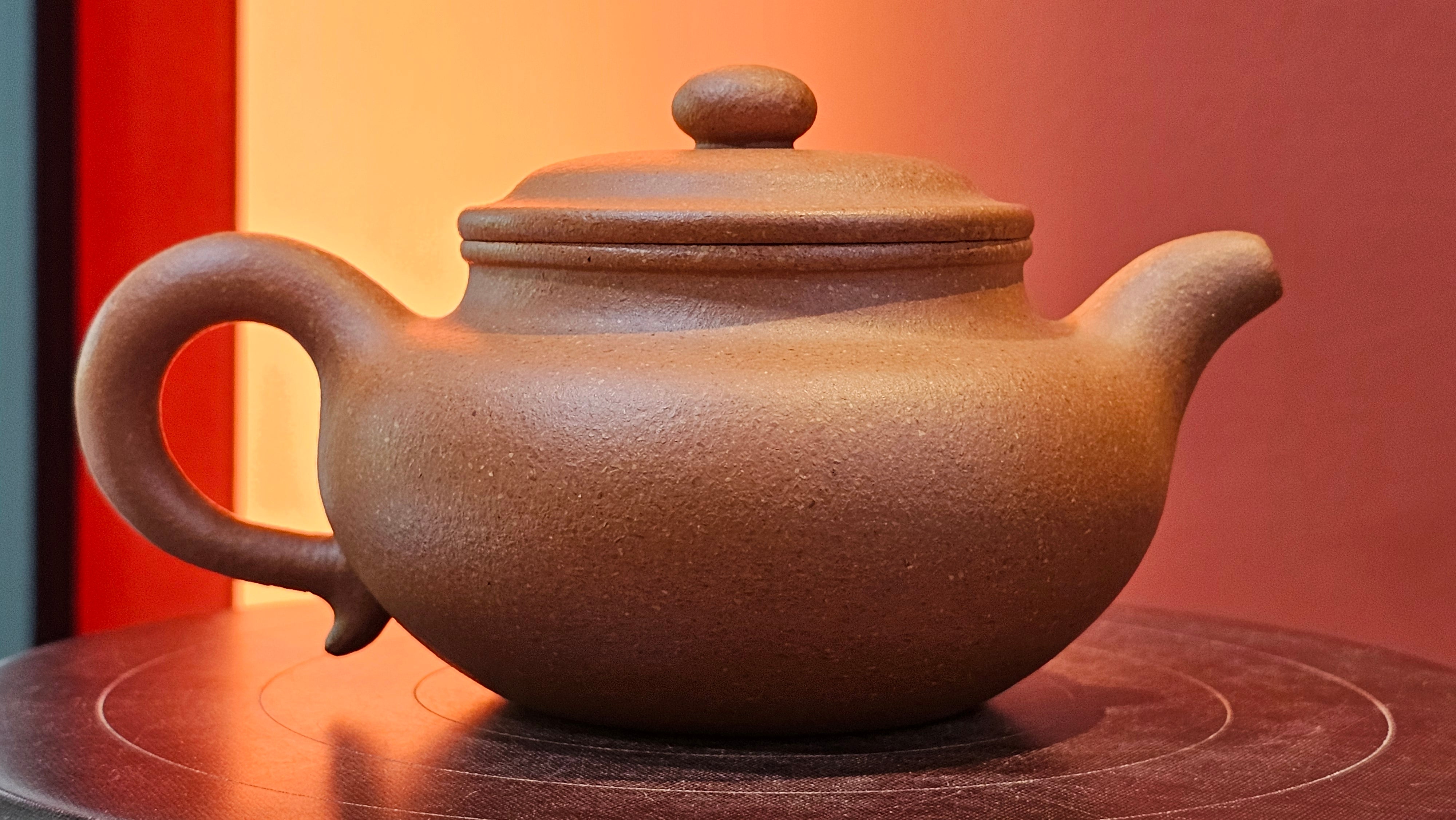 Fang Gu 仿古, 204.6ml, Huang Jiang Po Ni 黄降坡泥, by Craftsman Chen Fa Chu 陈法初 ~ Congratulations!to Prof H.T.! 1330hrs 1st Dec 2025, Venice! CA!