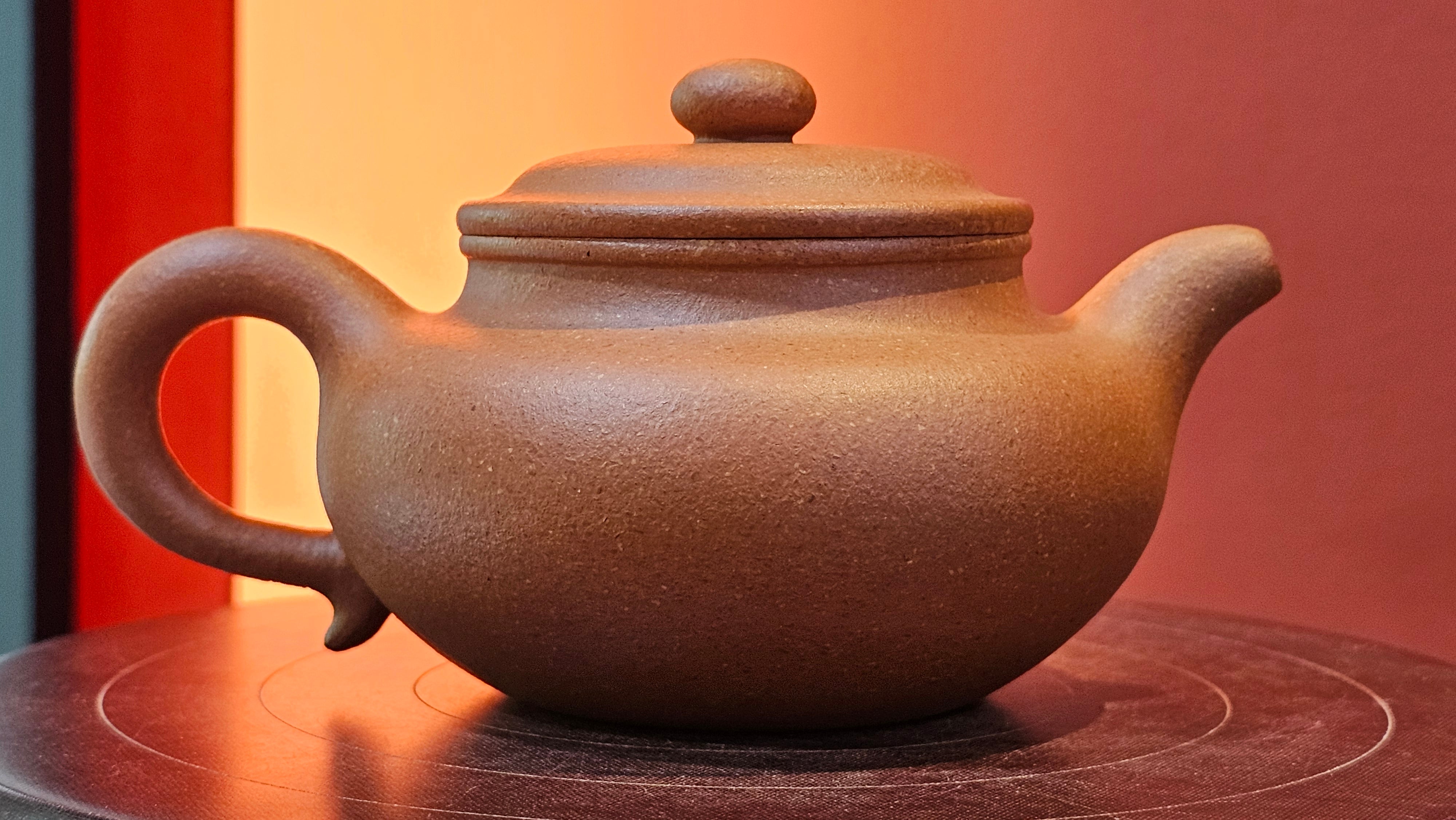 Fang Gu 仿古, 204.6ml, Huang Jiang Po Ni 黄降坡泥, by Craftsman Chen Fa Chu 陈法初 ~ Congratulations!to Prof H.T.! 1330hrs 1st Dec 2025, Venice! CA!