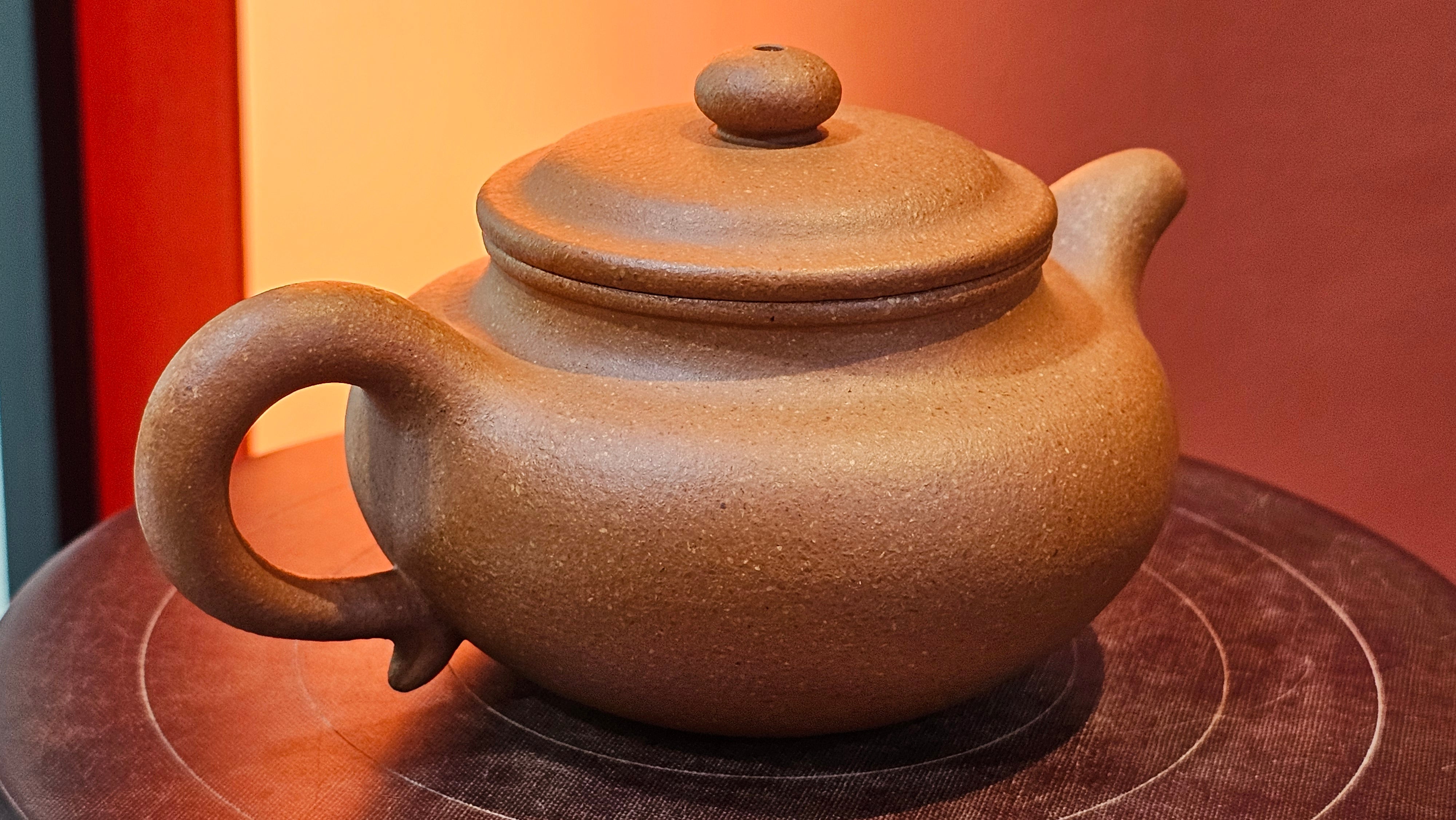 Fang Gu 仿古, 204.6ml, Huang Jiang Po Ni 黄降坡泥, by Craftsman Chen Fa Chu 陈法初 ~ Congratulations!to Prof H.T.! 1330hrs 1st Dec 2025, Venice! CA!