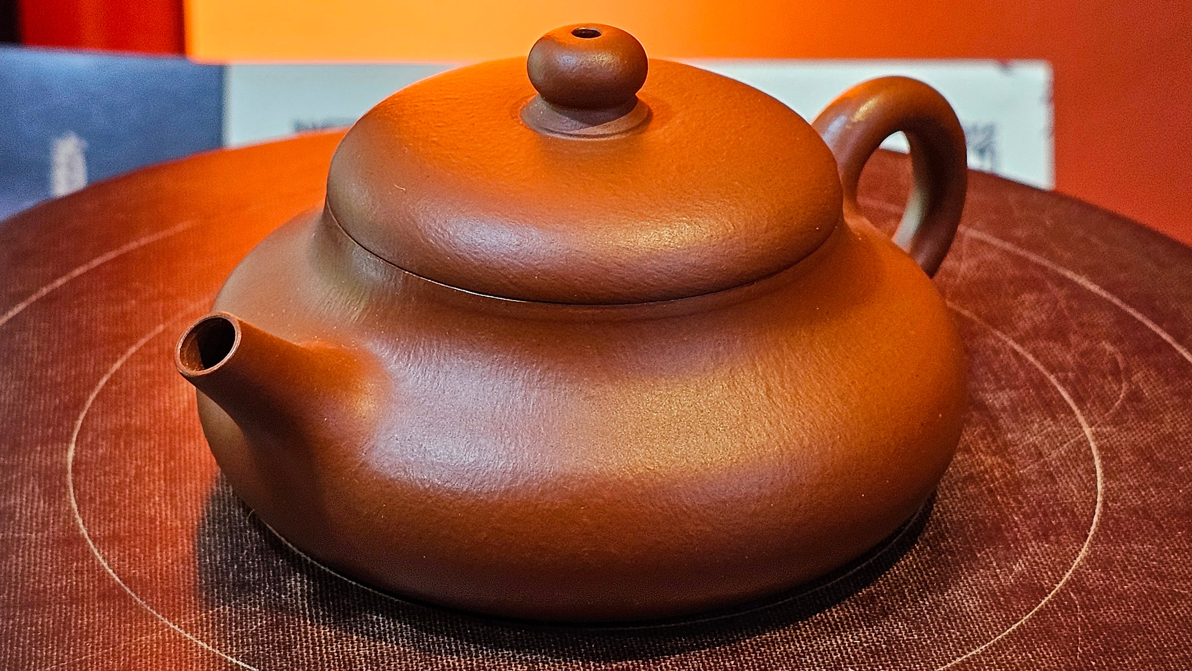 Jing Le 静乐 ~ "Quiet happiness", 79.8ml, Xiao Mei Yao Zhu Ni 小煤窑朱泥, by our Collaborative Craftsman Wang Xing 王兴 ~ Congratulations!to Mr J.T.! 1415hrs 1st Dec 2025, Fargo! ND!