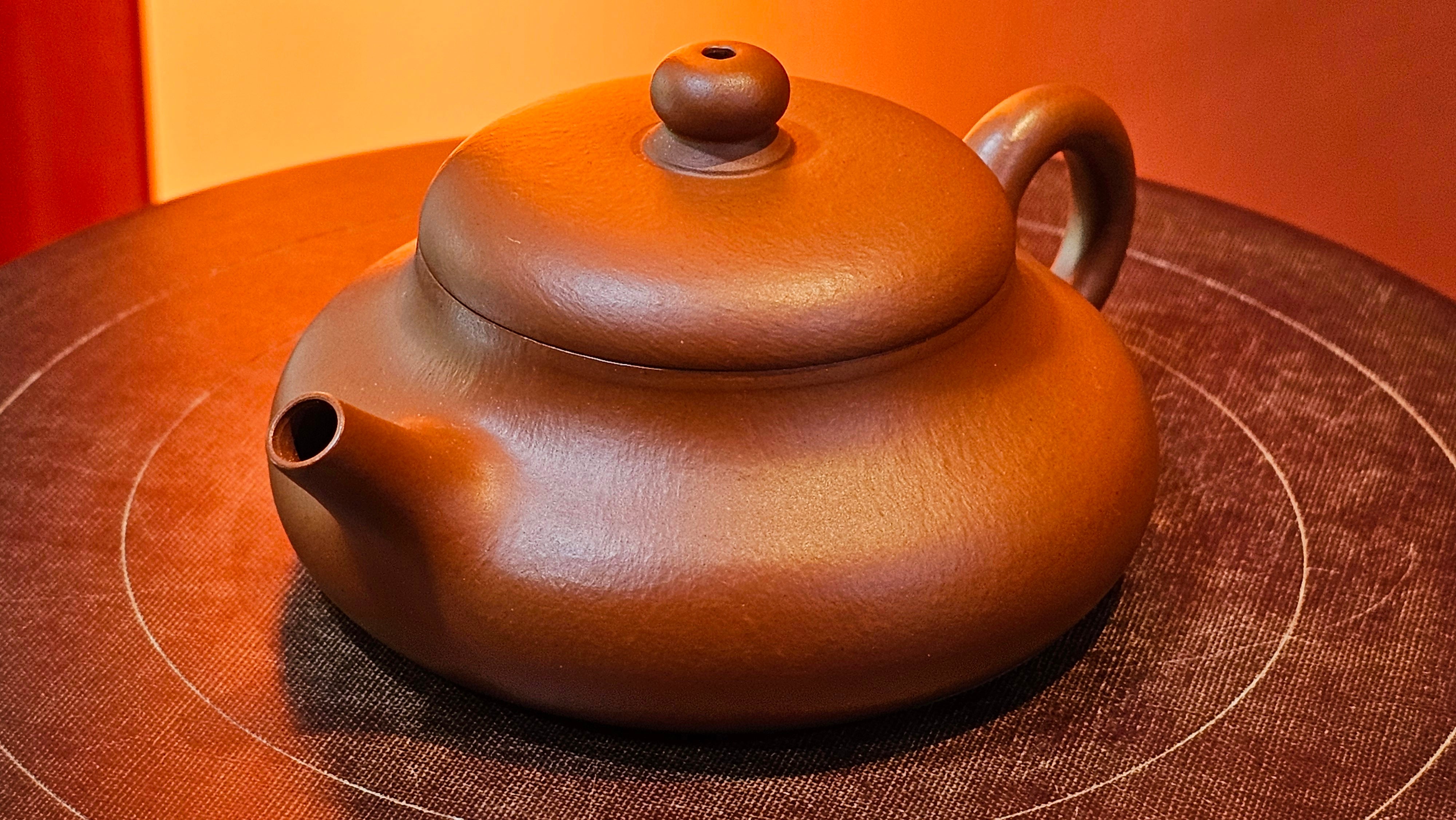 Jing Le 静乐 ~ "Quiet happiness", 79.8ml, Xiao Mei Yao Zhu Ni 小煤窑朱泥, by our Collaborative Craftsman Wang Xing 王兴 ~ Congratulations!to Mr J.T.! 1415hrs 1st Dec 2025, Fargo! ND!