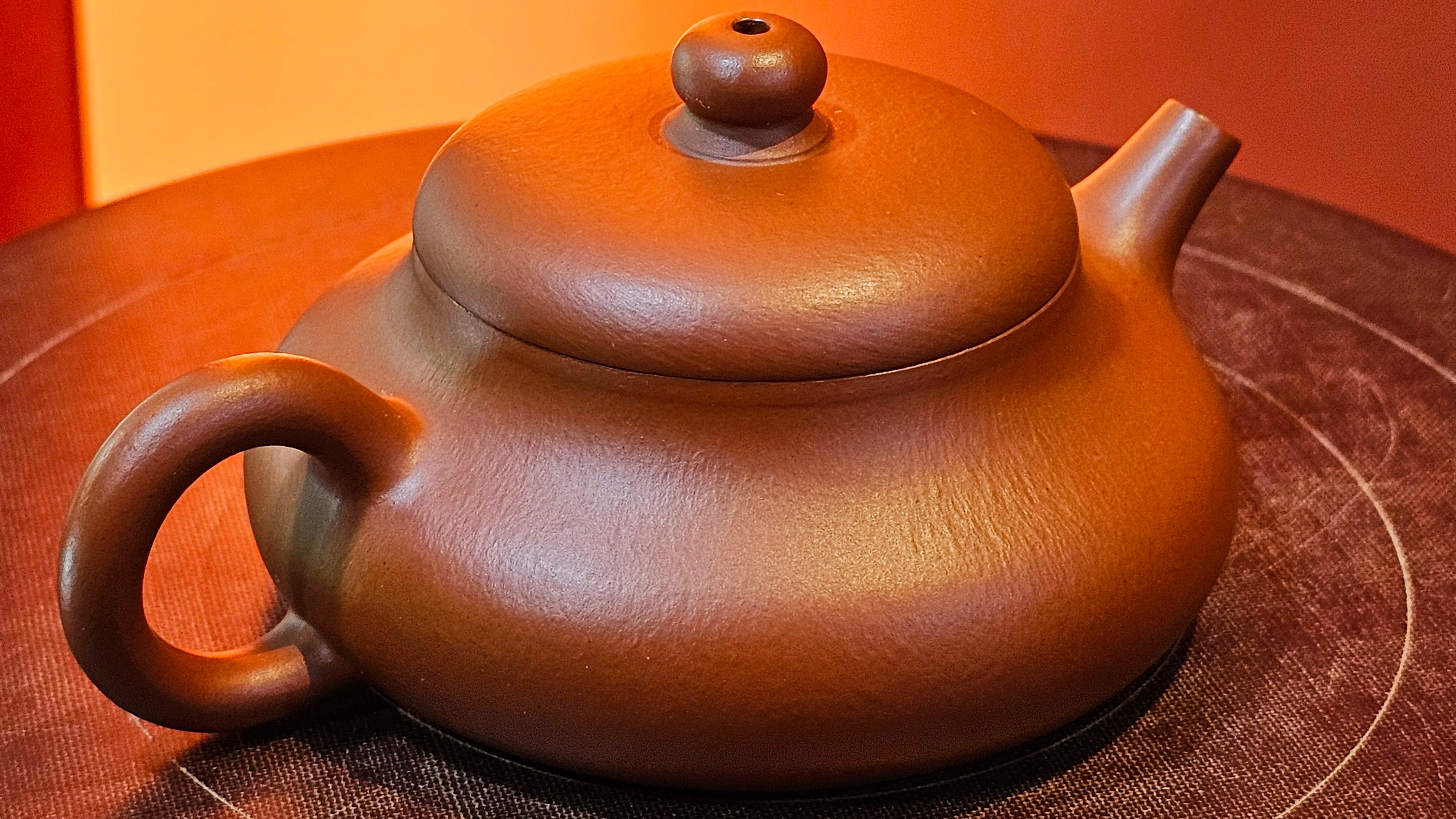 Jing Le 静乐 ~ "Quiet happiness", 79.8ml, Xiao Mei Yao Zhu Ni 小煤窑朱泥, by our Collaborative Craftsman Wang Xing 王兴 ~ Congratulations!to Mr J.T.! 1415hrs 1st Dec 2025, Fargo! ND!