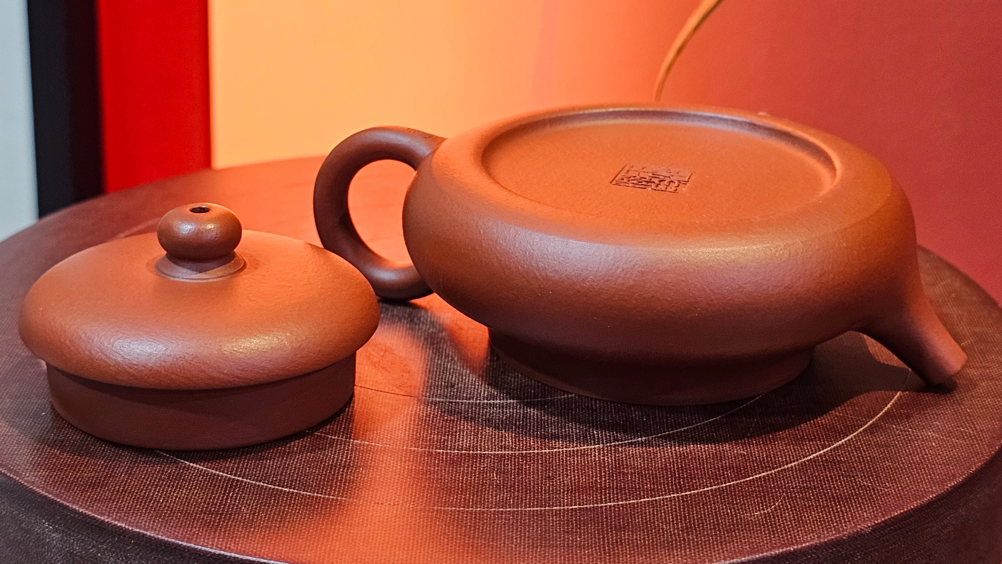 Jing Le 静乐 ~ "Quiet happiness", 79.8ml, Xiao Mei Yao Zhu Ni 小煤窑朱泥, by our Collaborative Craftsman Wang Xing 王兴 ~ Congratulations!to Mr J.T.! 1415hrs 1st Dec 2025, Fargo! ND!