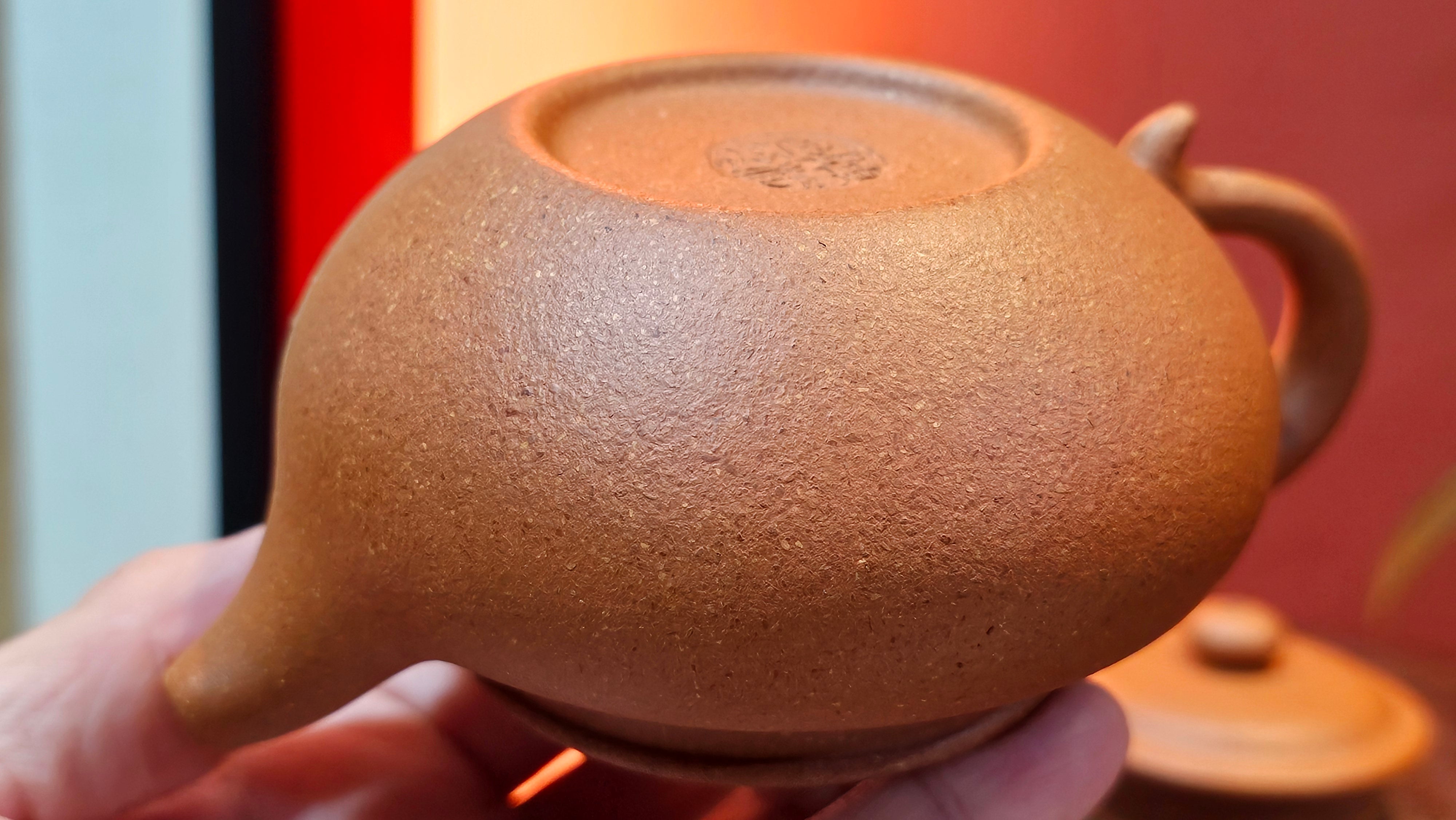 Fang Gu 仿古, 204.6ml, Huang Jiang Po Ni 黄降坡泥, by Craftsman Chen Fa Chu 陈法初 ~ Congratulations!to Prof H.T.! 1330hrs 1st Dec 2025, Venice! CA!