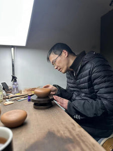 JingZhou ShiPiao 景舟石瓢, 221ml, XiaoMeiYao ZhuNi 小煤窑朱泥, by our dear Collaborative L5 Artist, Sun Hai Tao 孙海涛。