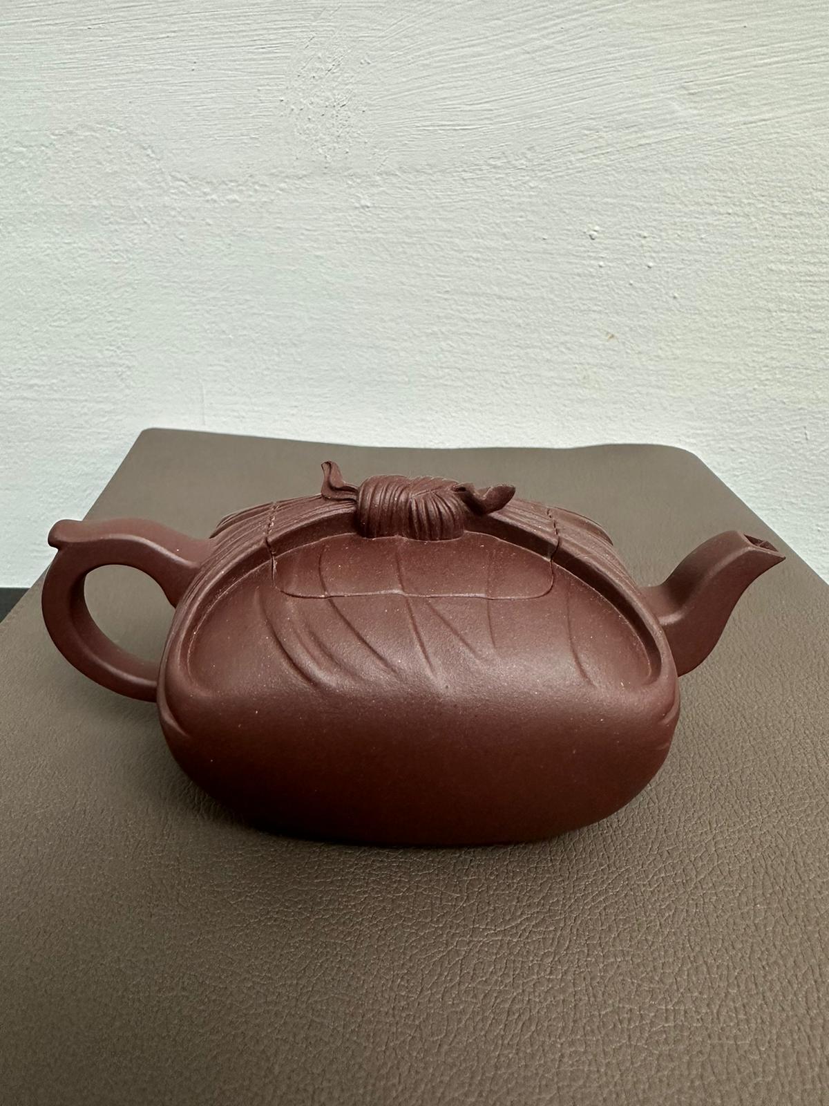 Ming Yuan Yin Bao 鸣远印包, crafted from Nationally-Authenticated True 4th Quarry DiCaoQing 国家验证四号井底槽青, Huang Long Yuan certification, by our L4 Assoc Master Yang Quan Sheng 杨全胜。Special Order for Ms Hallie and Mr Jordan.
