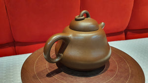 Hu Lu 葫芦壶, ZiNi 紫泥, 180ml.