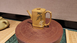 Delicate and Ornate, Bespoke: Zhi Zhu 知竹, 80ml. Duan Ni 段泥, by our Collaborative Craftsman Quan Shi Qiang 权世强。