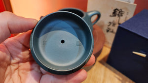 Special : Exquisite Ming Guo Lü Ni, JINGZHOU SHIPIAO Pot, 曹家 明国绿泥, 景舟石瓢款 made by L4 Assoc Master Artist Zhang Ke 助理工艺美术师, 张轲。- commissioned by our Singapore patron in November 2022