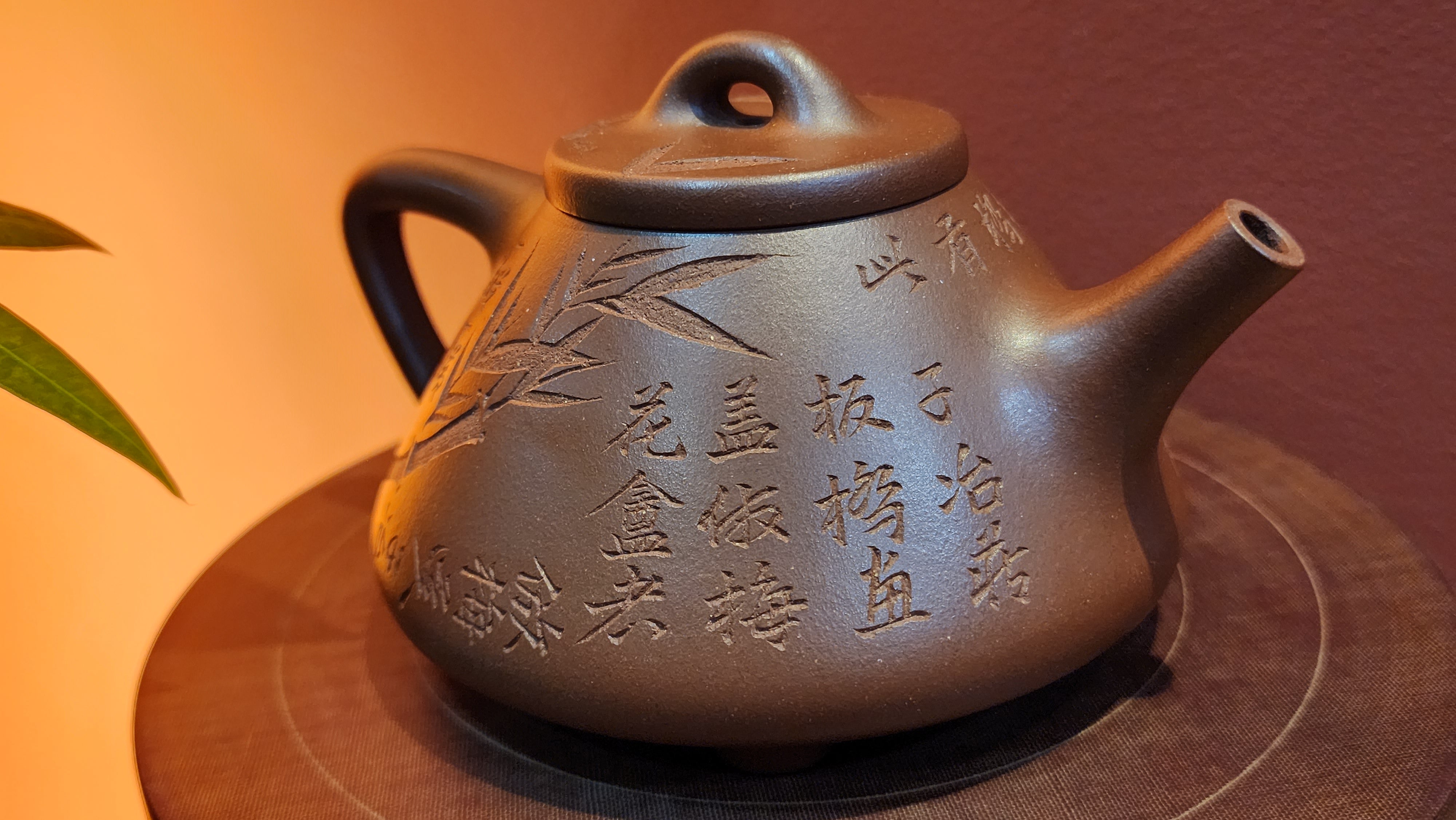 Zi Ye Shi Piao 子冶石瓢 (taking after the most famous Shi Piao piece in history now in the Shanghai Museum) in DiCaoQing ZiNi 底槽青紫泥 by our Collaborative Craftsman Chen Fa Chu 陈法初, 266ml。