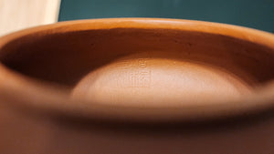 Bian Deng 扁灯, Gu Fa Lian Ni (Most Archaic Clay Forming) ~ Zhu Ni *古法练泥~朱泥, L4 Assoc Master Du Cheng Yao 堵程尧。