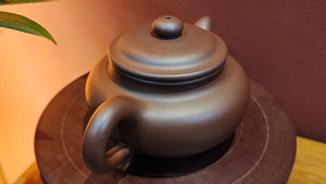 Fang Gu 仿古, DiCaoQing ZiNi 底槽青紫泥, 266.3ml, made by Craftsman Chen Fa Chu 陈法初。