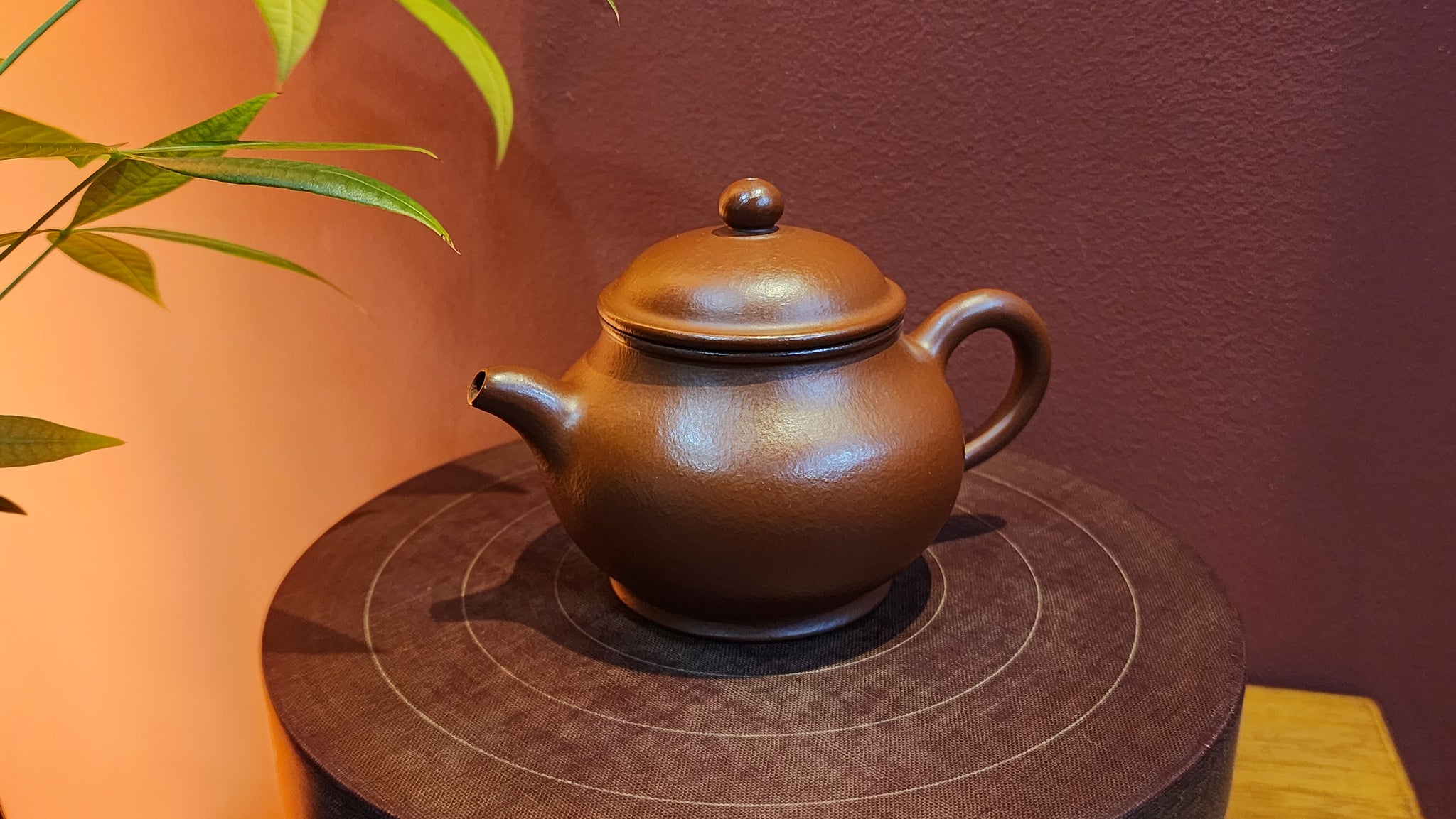 中国　紫砂　朱泥　貼神獣文　水孟　筆洗　霞軒銘　M　R6048 中国 紫砂 朱泥 貼神獣文 水孟 筆洗 霞軒銘 M R6048