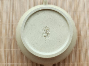 Shui Ping : Special : Exquisite *Thin-Walled*, 100% BenShan LüNi, SHUI PING Pot, 薄胎, 本山绿泥, 水平壶  made by L4 Assoc Master Artist Zhang Ke 助理工艺美术师, 张轲。- commissioned in Feb 2023 for our American patron.